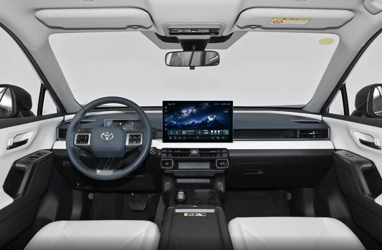 Toyota RAV4 Luxury 2.0L Hybrid 2WD