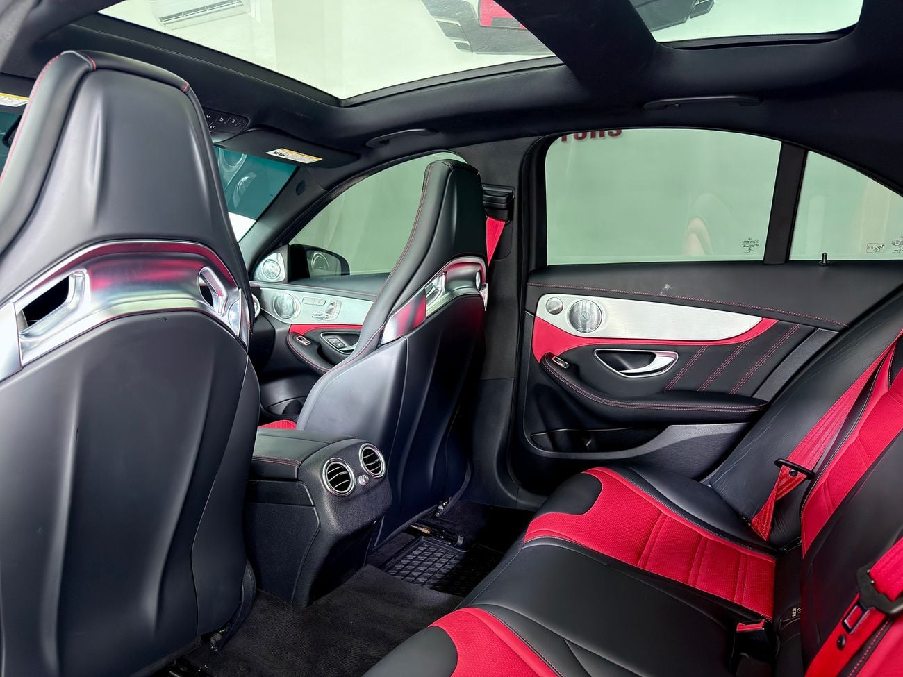 مرسيدس بنز C 63 AMG إس