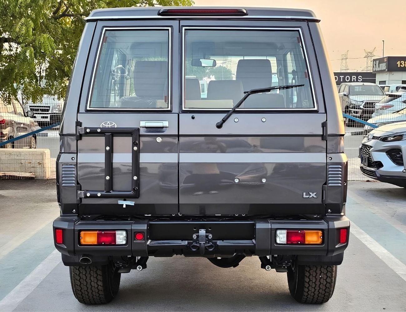 Toyota Land Cruiser 70 LC71 LX HARDTOP || 4.0L PETROL V6 A/T 4WD | DIFF LOCK | WINCH | LST, OVER FENDER (CODE # X71AFY)