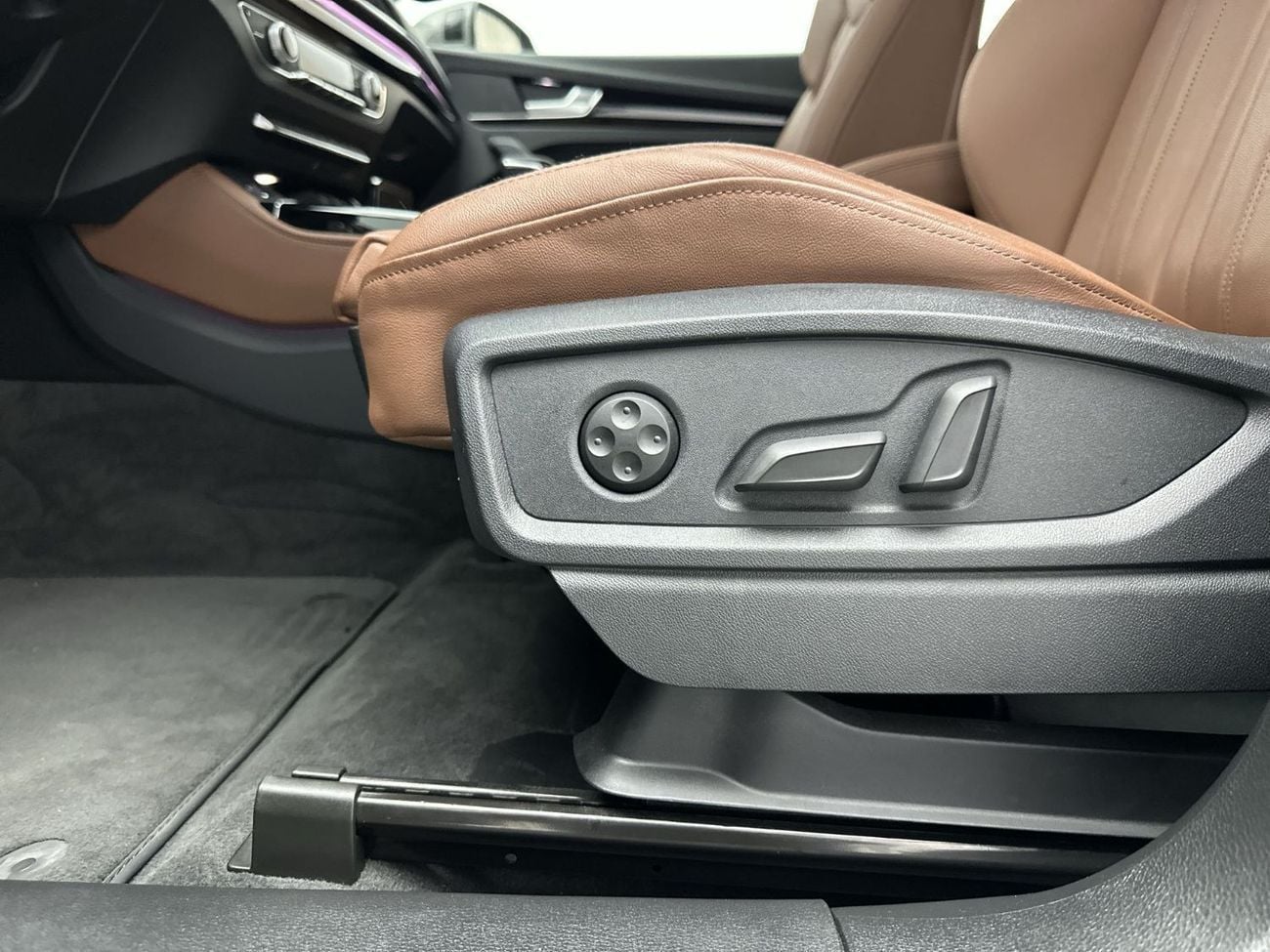 Audi Q5 45 TFSI S-LINE quattro 249hp (Ref# 78773)