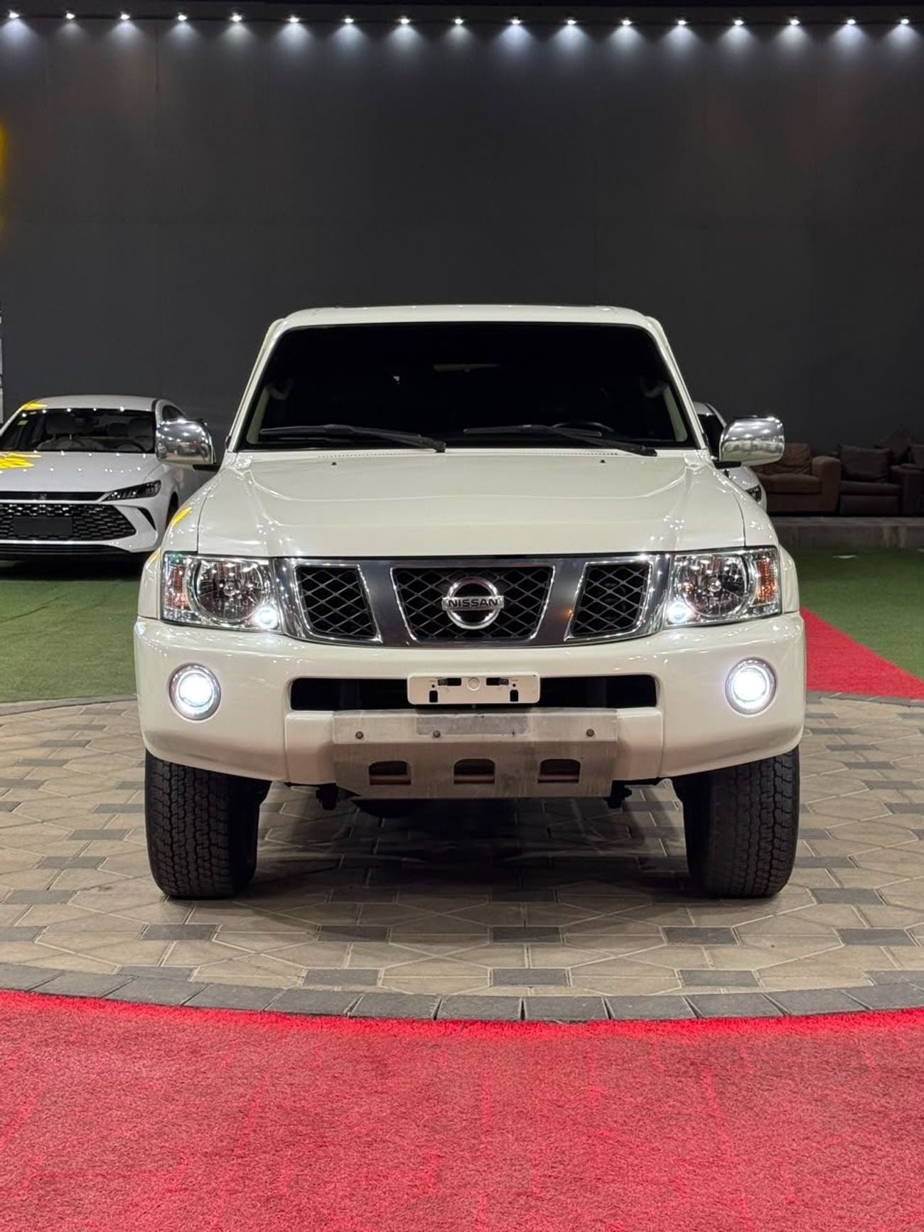 نيسان باترول LE T1
