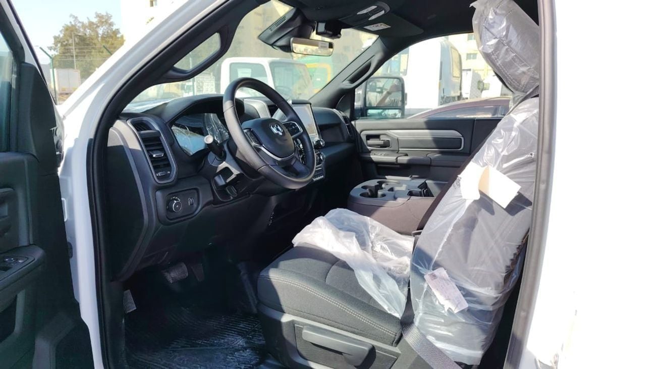 رام 5500 CHASSIS 6.7L TURBODIESEL AUTOMATIC TRANSMISSION ( ONLY FOR RE- EXPORT )