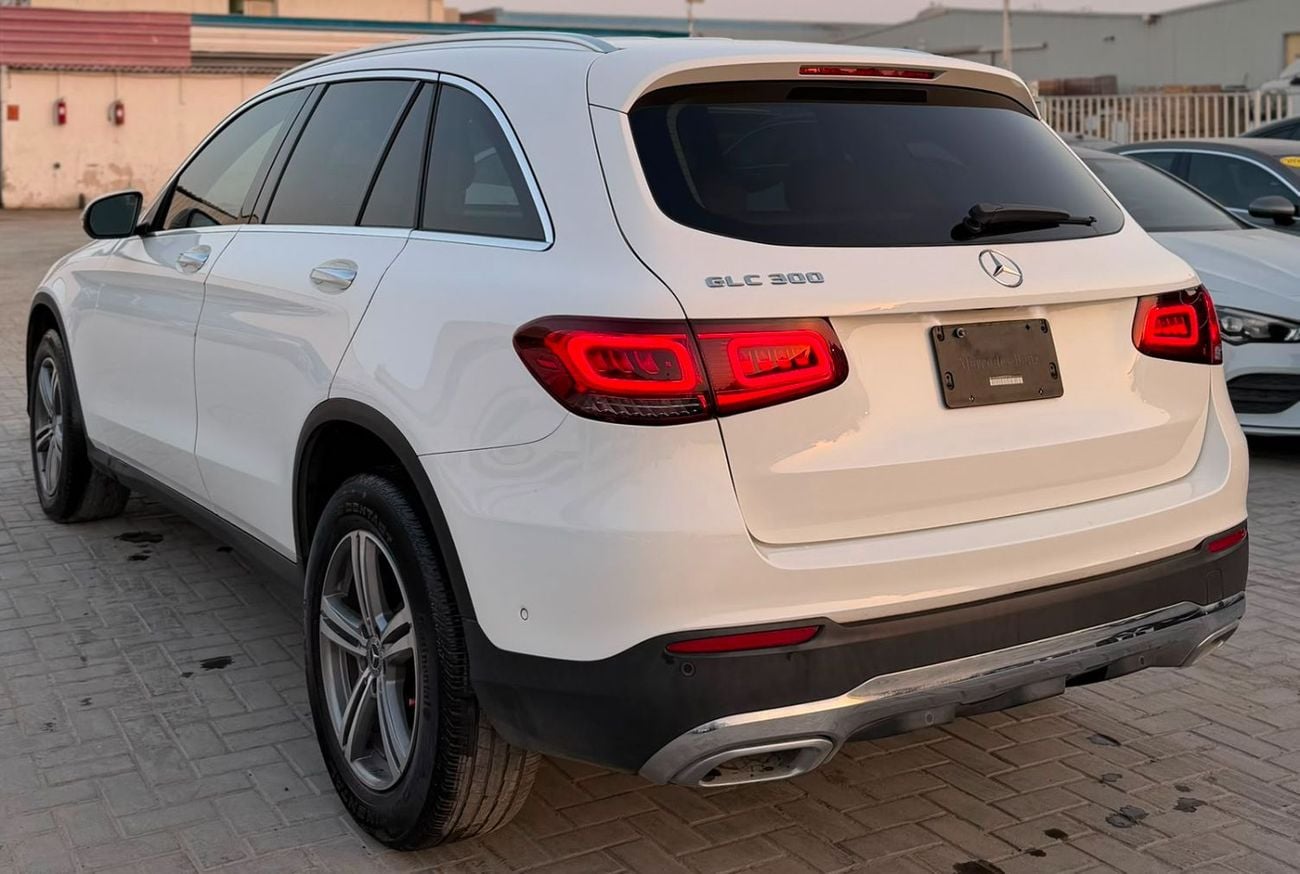 Mercedes Benz GLC 300 STANDARD