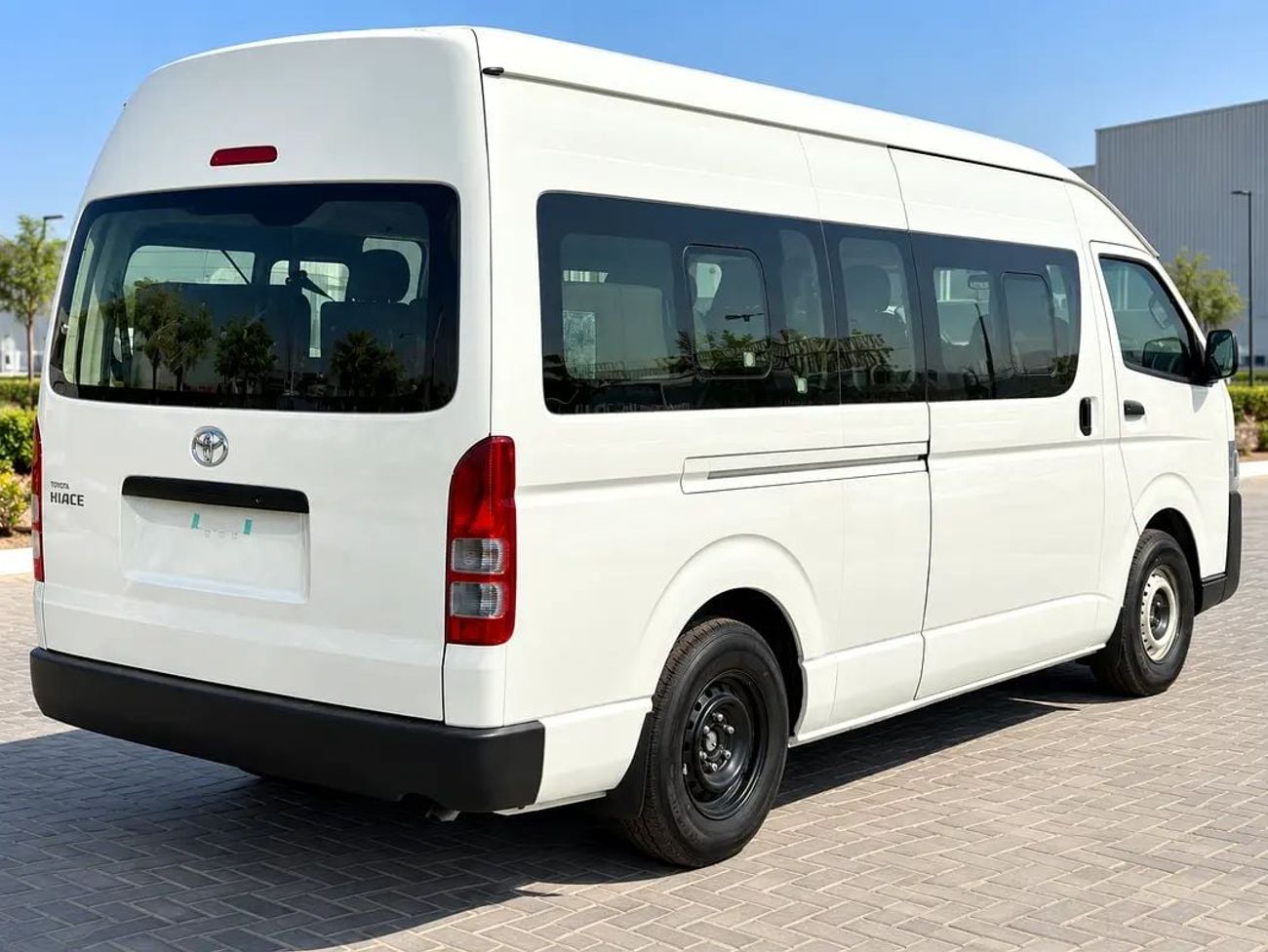 Toyota Hiace DX 2026 Toyota Hiace Commuter High-Roof | 15-Seater | 2.5L Diesel M/T | Export Ready from Africa