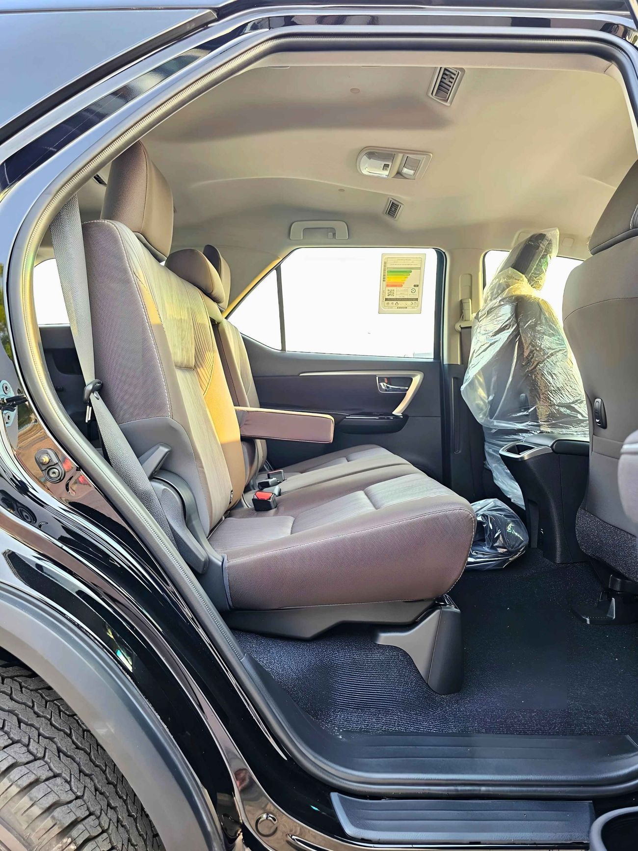 تويوتا فورتونر FORTUNER 4.0L V6 PETROL | DUAL A/C | DIFF LOCK | DVD CAMERA (CODE # F6S)