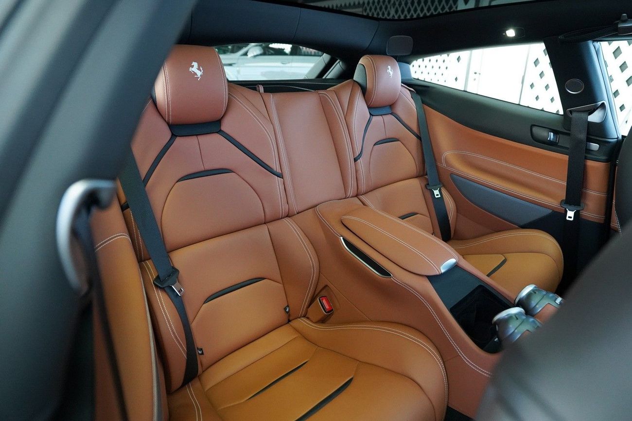 فيراري جي تي سي 4 لوسو LUSSO T