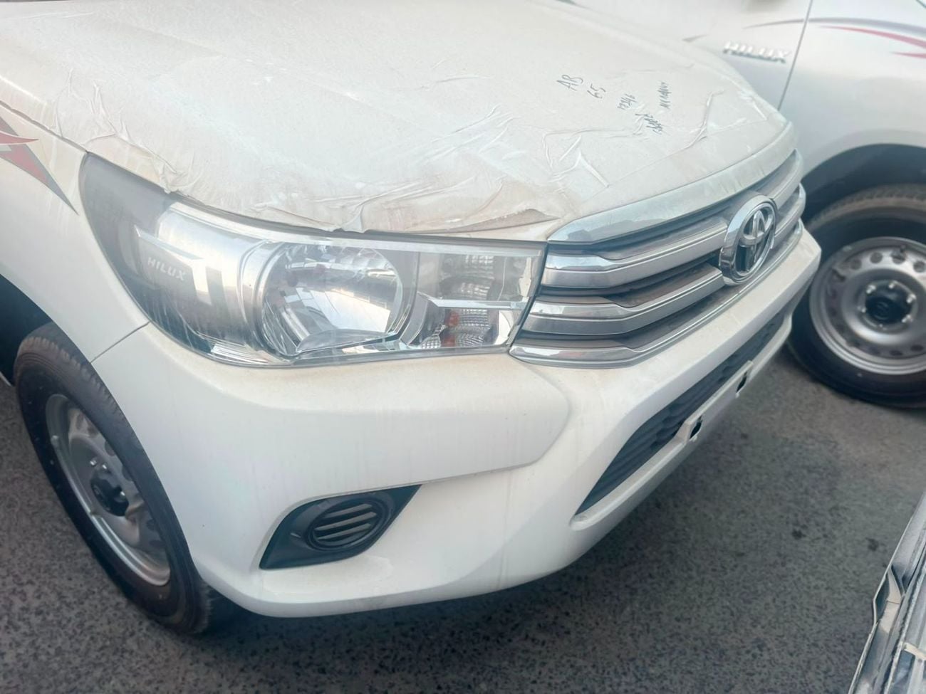 تويوتا هيلوكس TOYOTA HILUX DOUBLE CABIN || 2.4L DIESEL 4×4 | WHITE 2026