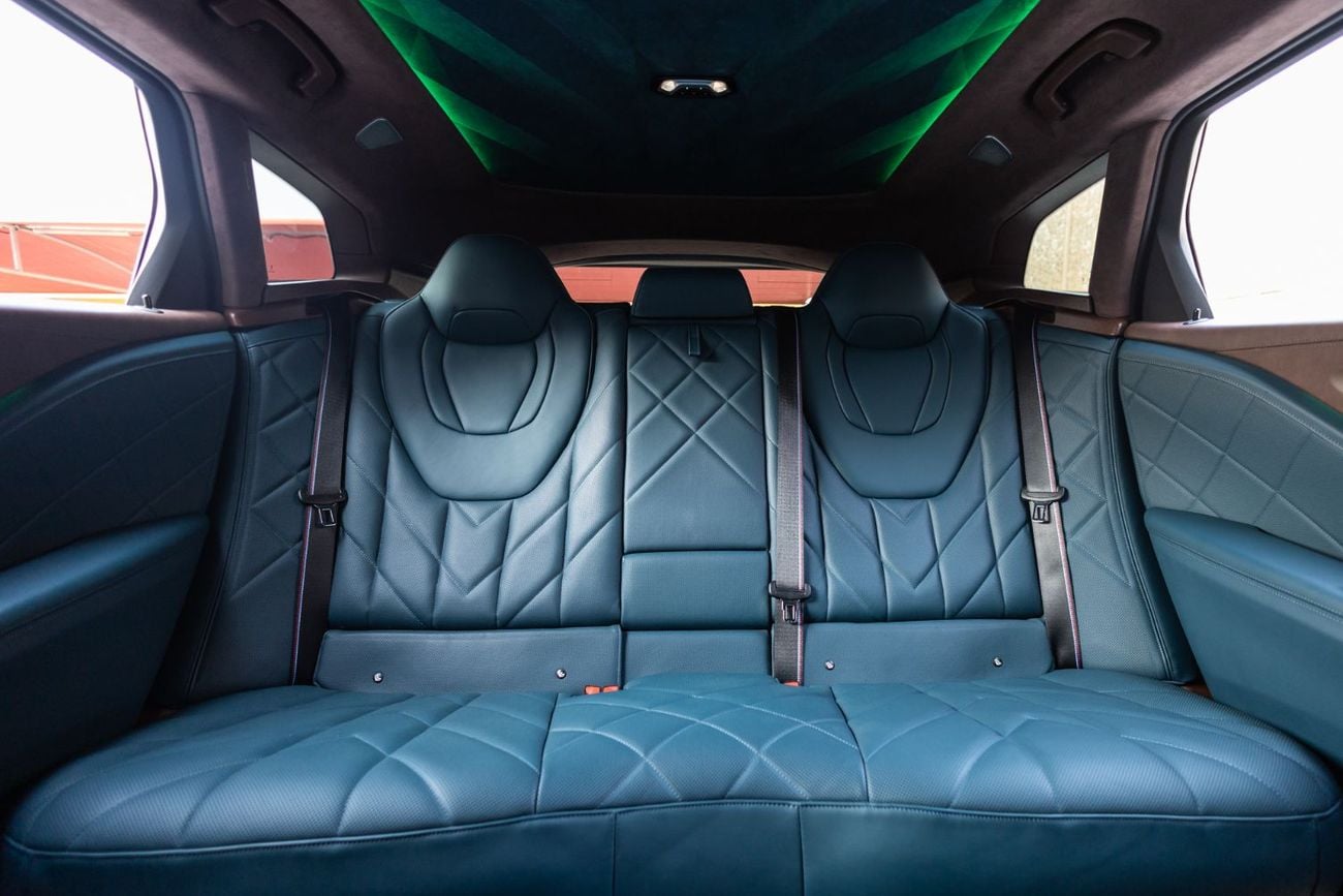 بي أم دبليو XM LABEL RED سيارة BMW XM موديل 2023 بعقود خليجية تحت ضمان الوكالة