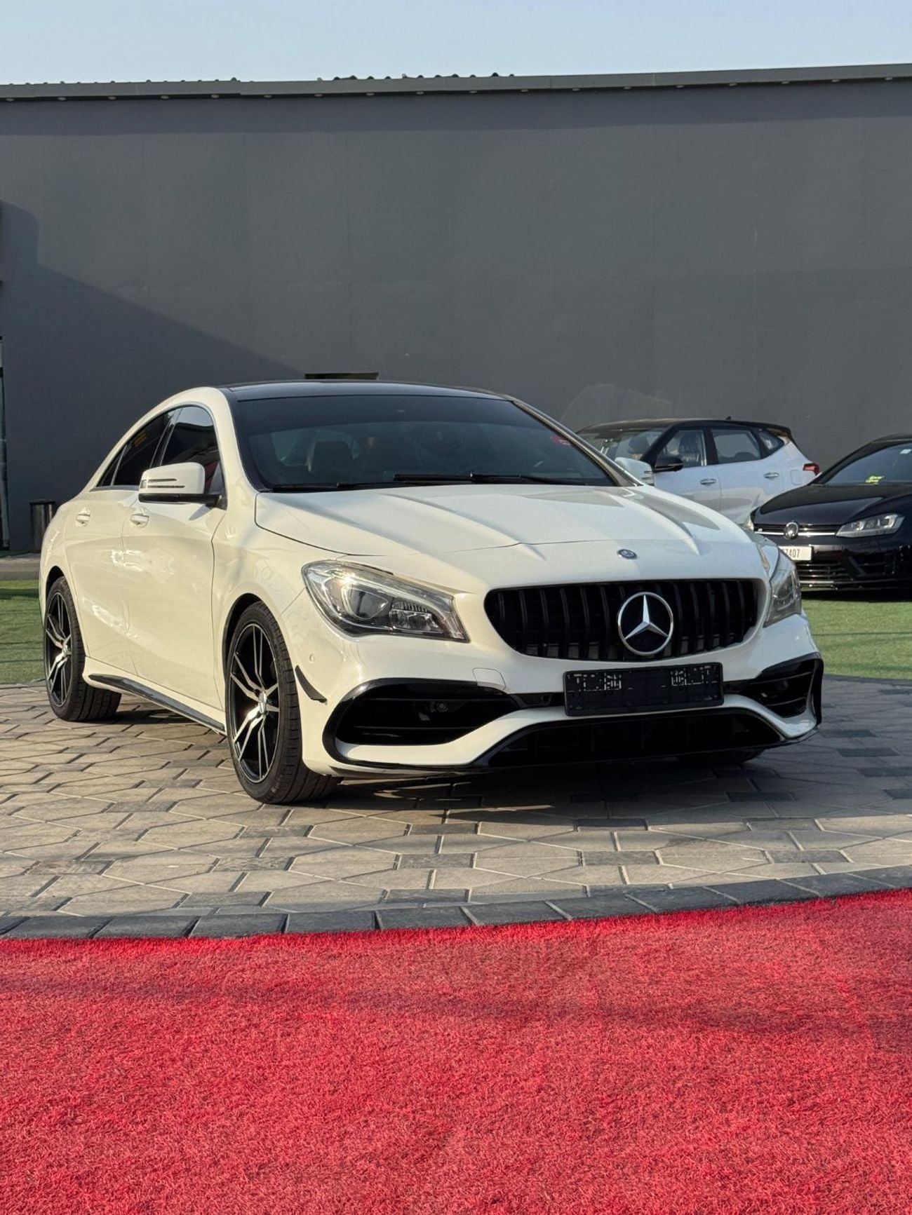 Mercedes Benz CLA250 STANDARD STD