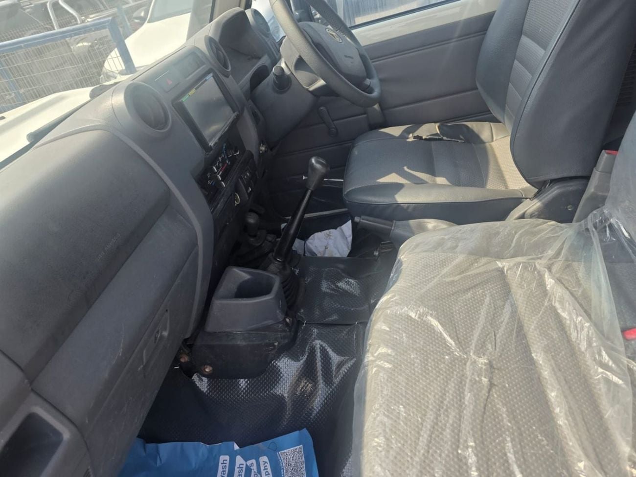 Toyota Land Cruiser Pick Up LX AC PWR OPT