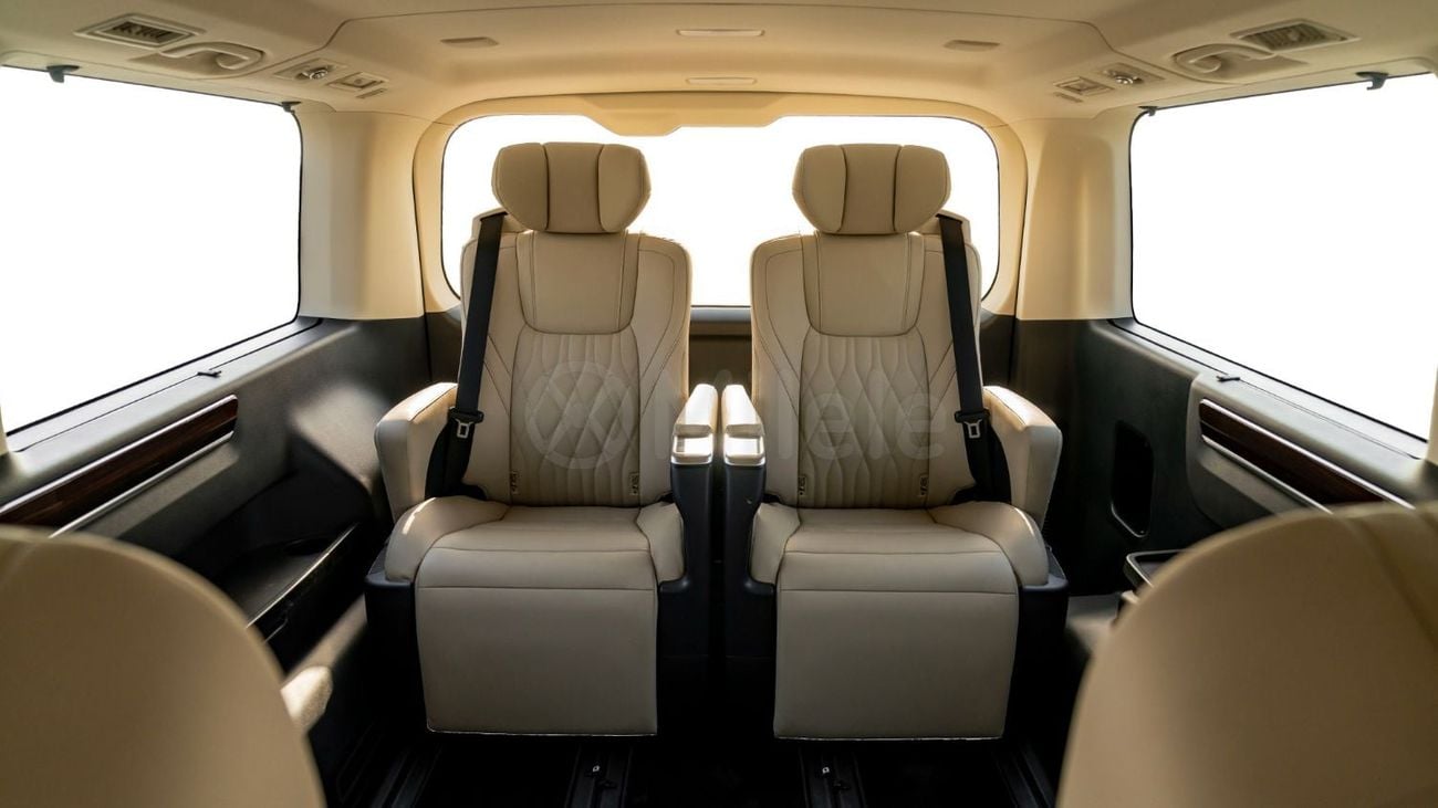 Toyota Granvia PREMIUM