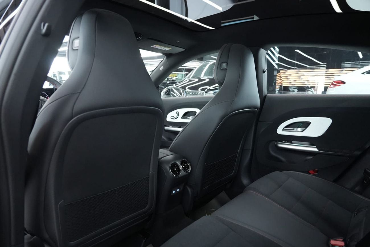 Mercedes Benz CLA 200