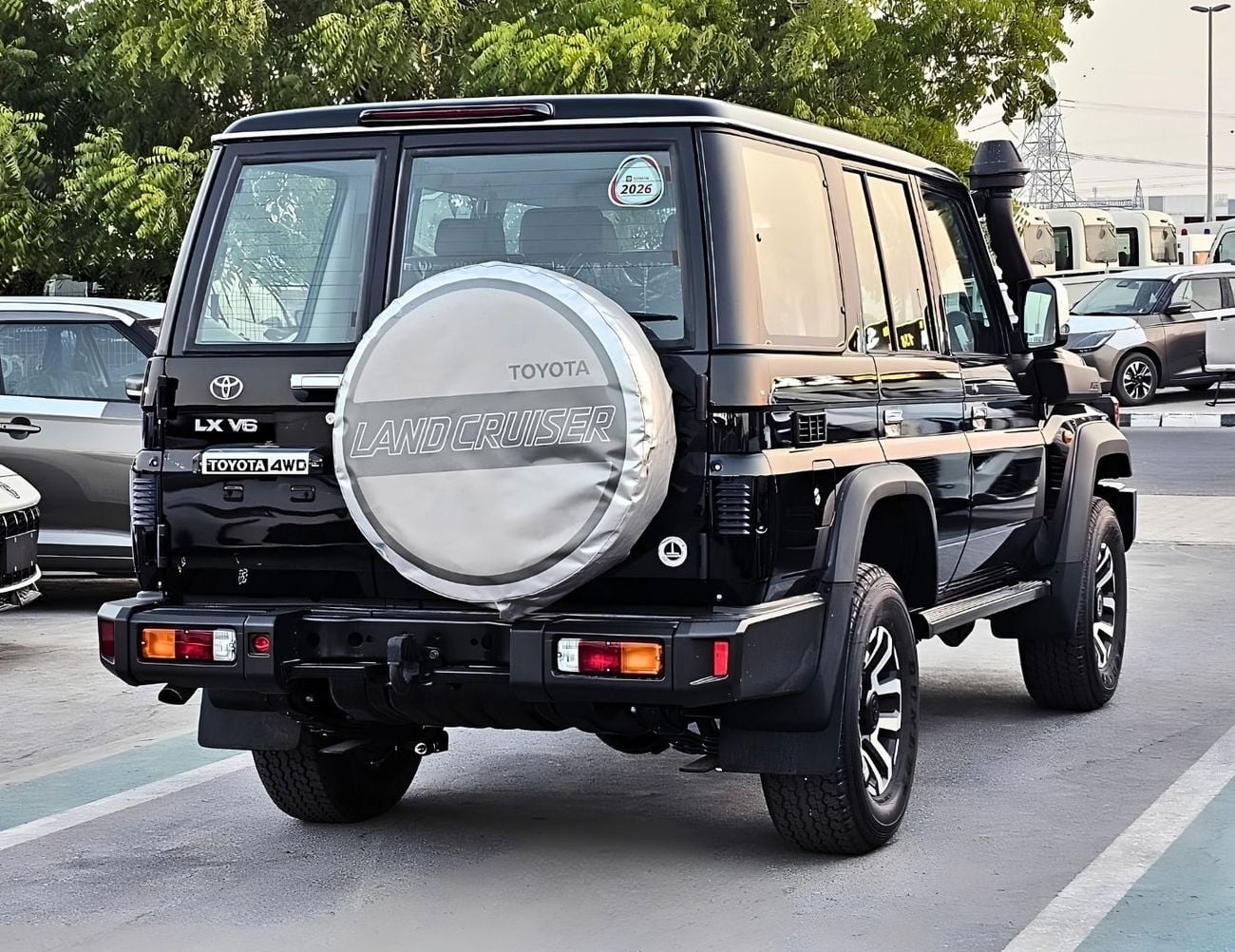 Toyota Land Cruiser 70 LC76 LX HARDTOP 5DOOR || 4.0L PETOL A/T 4WD | RADAR | DIFF-LOCK | FULL OPTION (CODE # 76PAFRE)