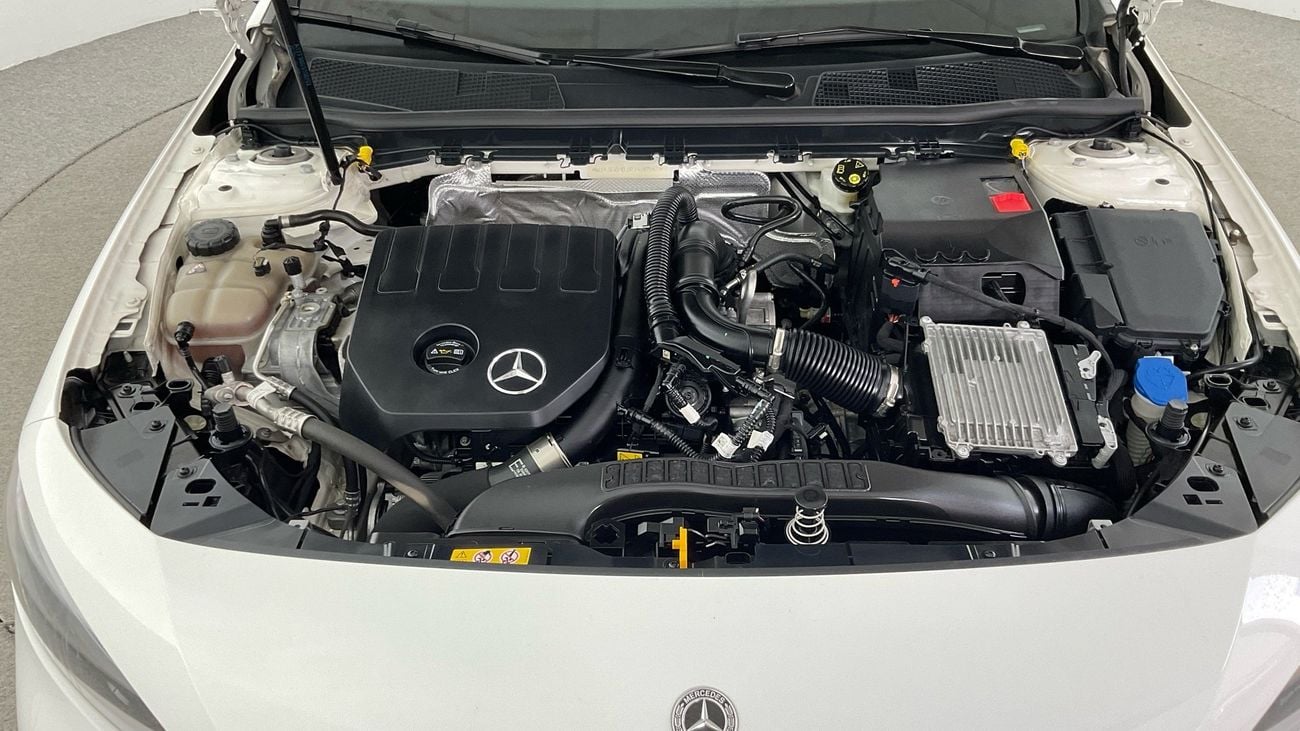 Mercedes Benz A200 STANDARD | Guaranteed Warranty | 0 Down Payment