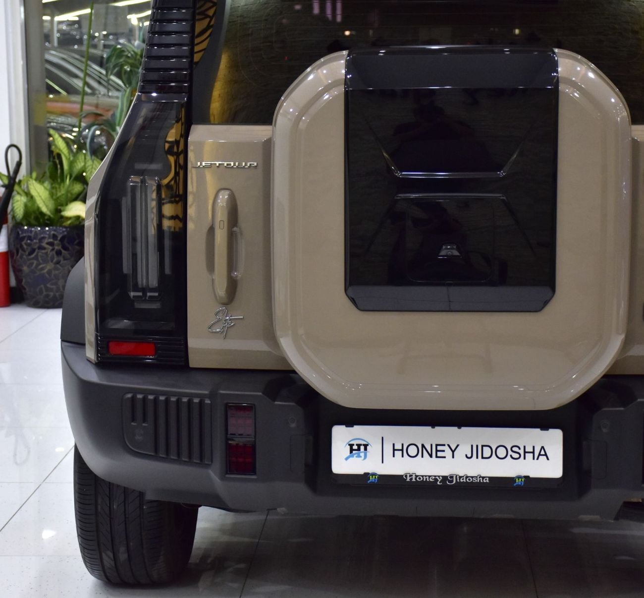 Jetour T2 LUX EXCELLENT DEAL for our Jetour T2 XWD ( 2025 Model ) in Desert Brown Color GCC Specs