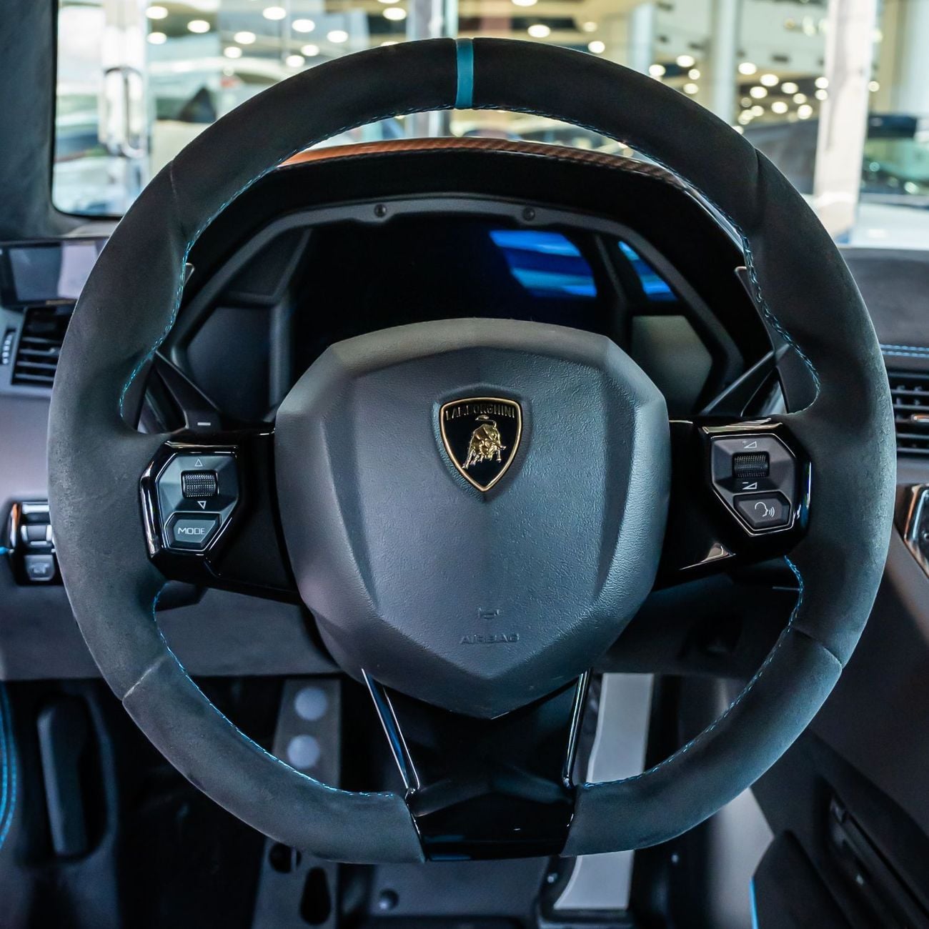 Lamborghini Aventador LP 750