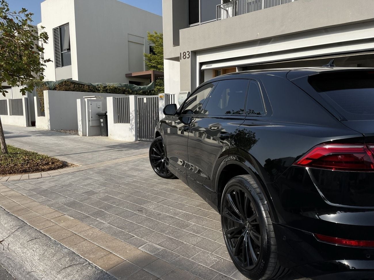 أودي SQ8 STANDARD 4.0 TFSI QUATTRO