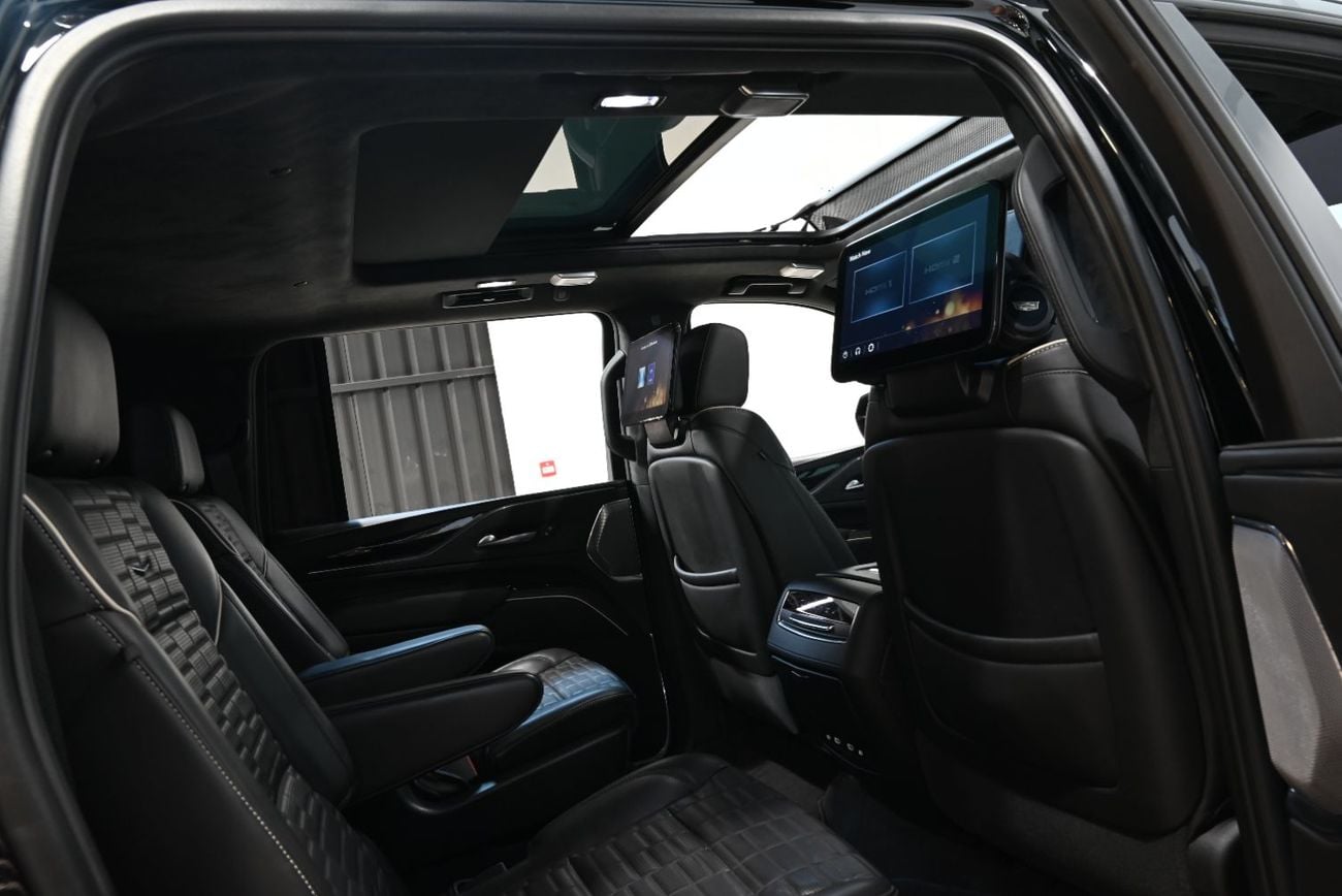 Cadillac Escalade V SERIES 2023 Cadillac Escalade V, 2/2028 Cadillac Warranty and Service Pack, Cadillac Service History, GCC