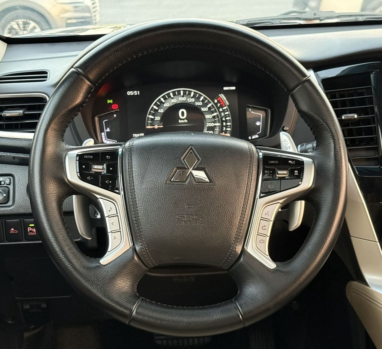 Mitsubishi Montero Sport GLS PREMIUM ACCIDENTS FREE - GCC - ORIGINAL PAINT - FULL OPTION - PERFECT CONDITION INSIDE OUT