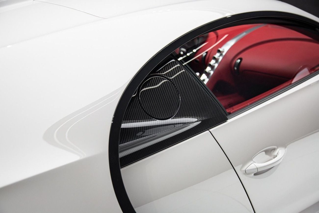 Bugatti Chiron CABON
