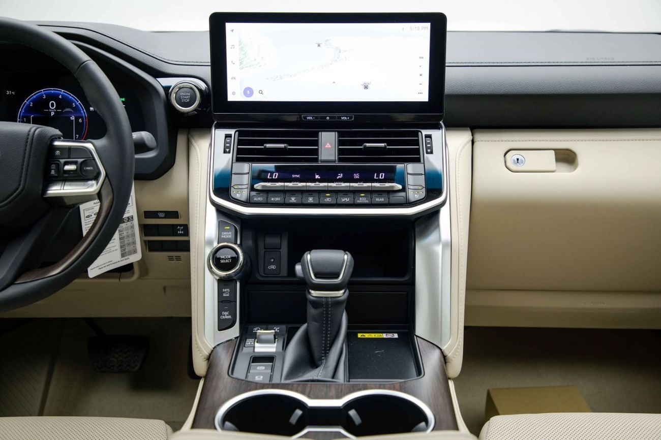تويوتا لاند كروزر GXR LC300 3.5L - White Pearl Inside Beige | Export Only