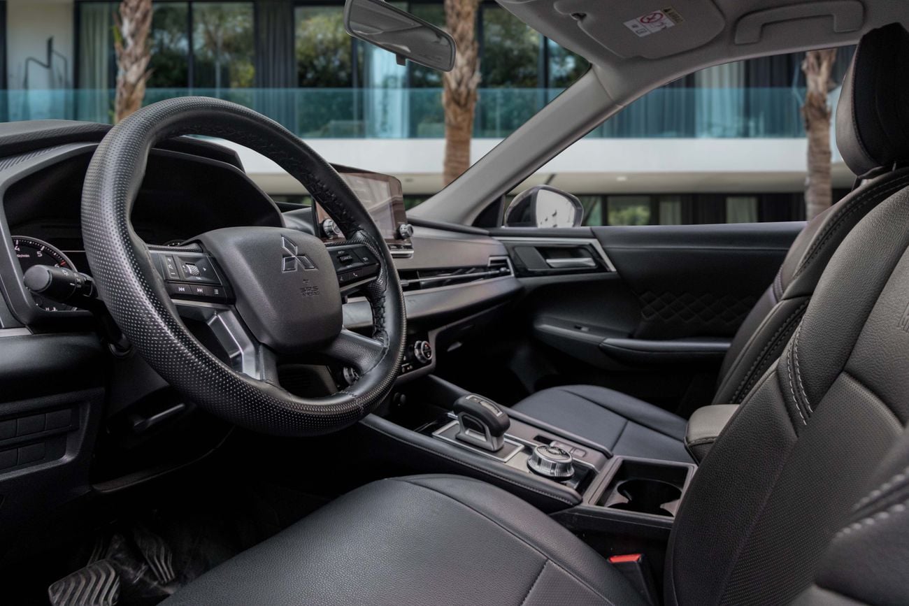 Mitsubishi Outlander GLX PRIME Outlander GLX | 1,763 P.M | 0% Downpayment | Mitsubishi Warranty