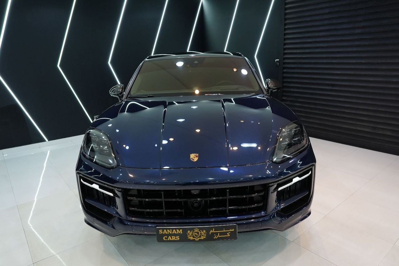 Porsche Cayenne GTS Coupe, Carbon Design Pack, Passenger Display, Burmester Audio, Dealer Warr!