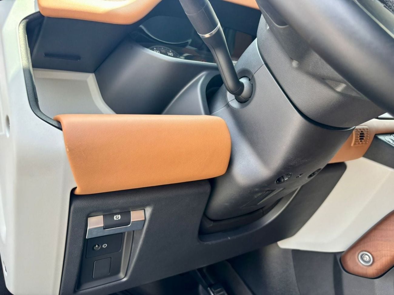 لاند روفر ديفندر 110 HSE P400