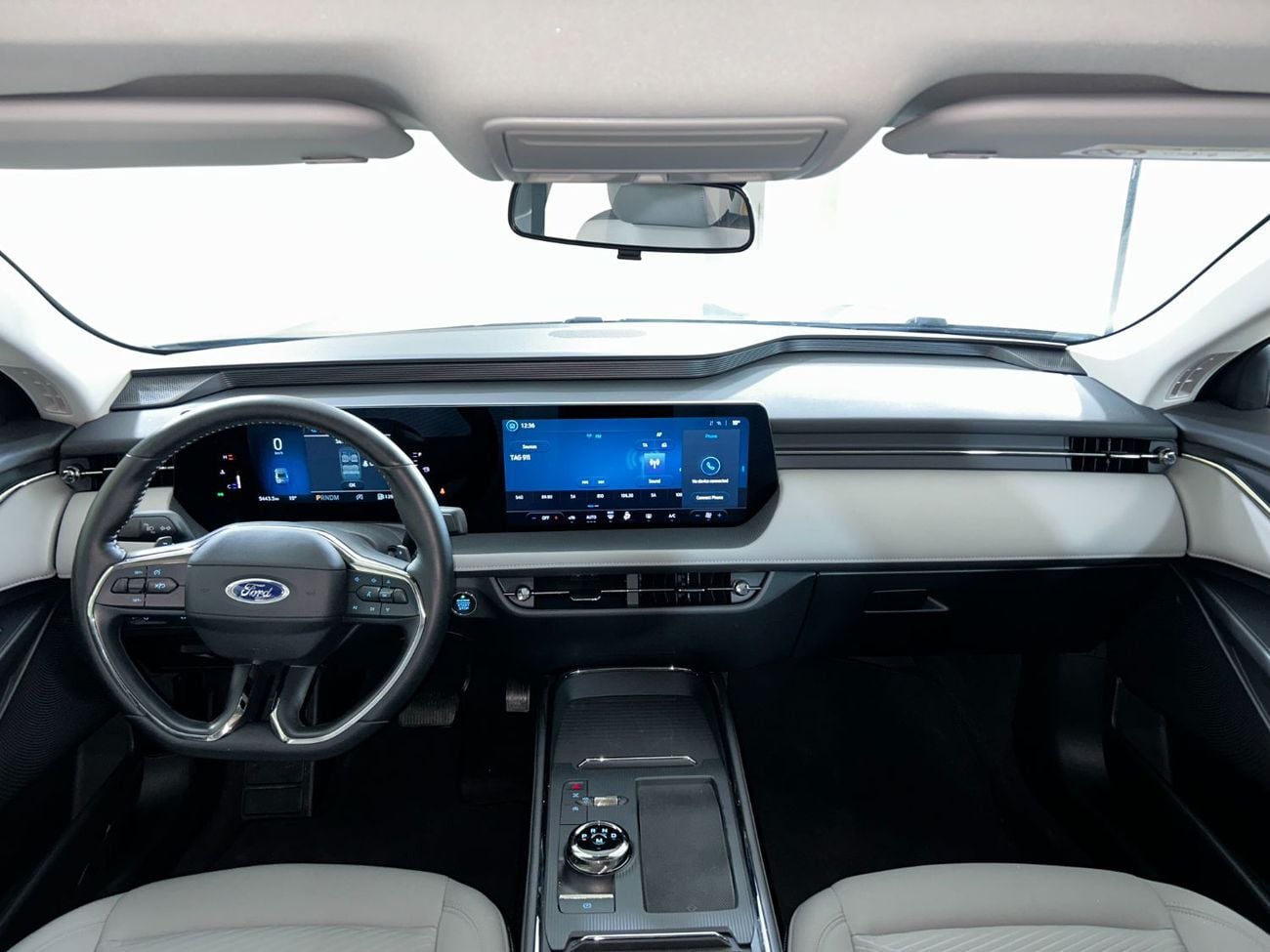 Ford Taurus TREND FH-TPC1225N/AL TAYER MOTORS/ AL QOUZ SHOWROOM