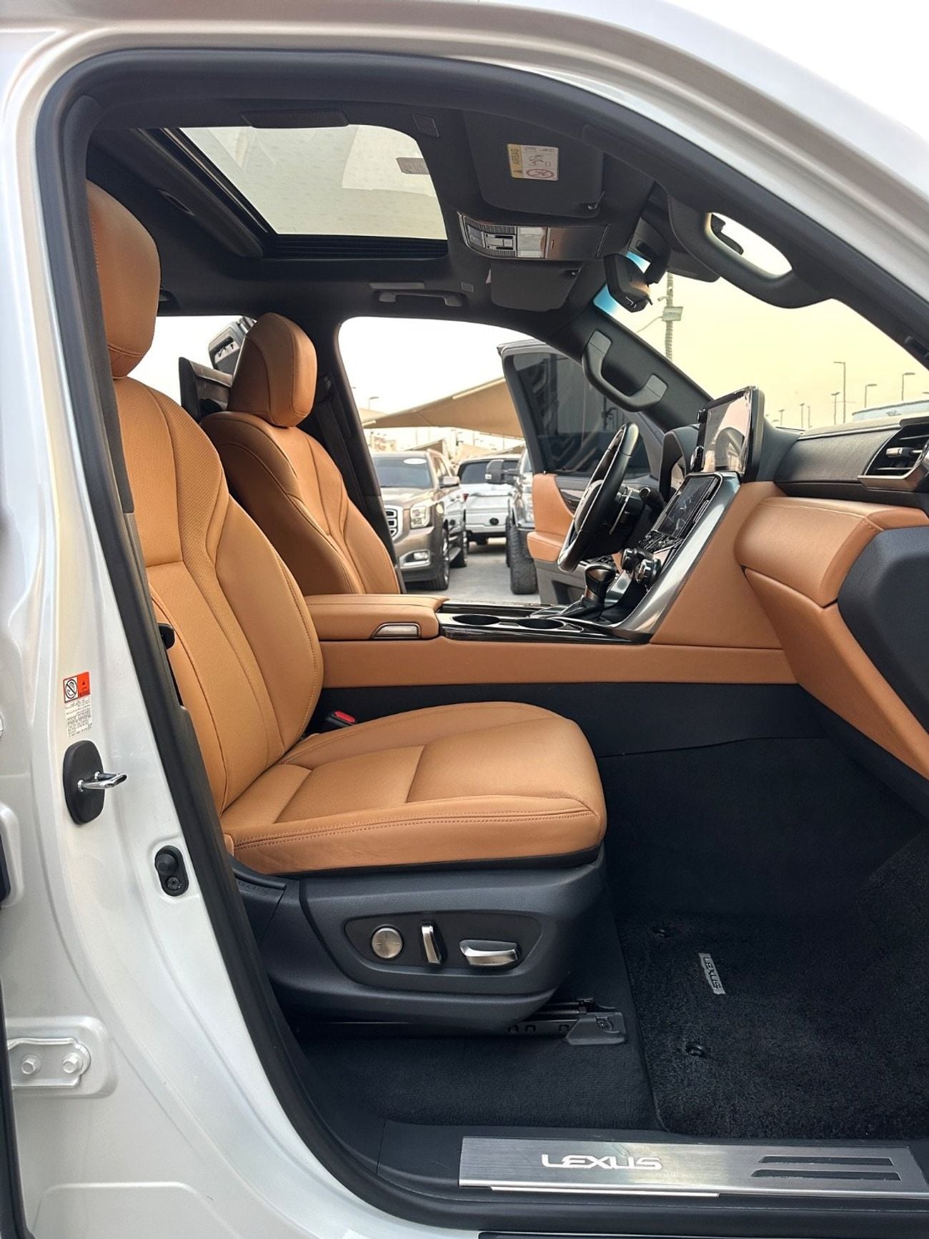Lexus LX600 SIGNATURE