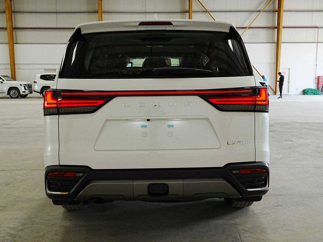 Lexus LX600 URBAN