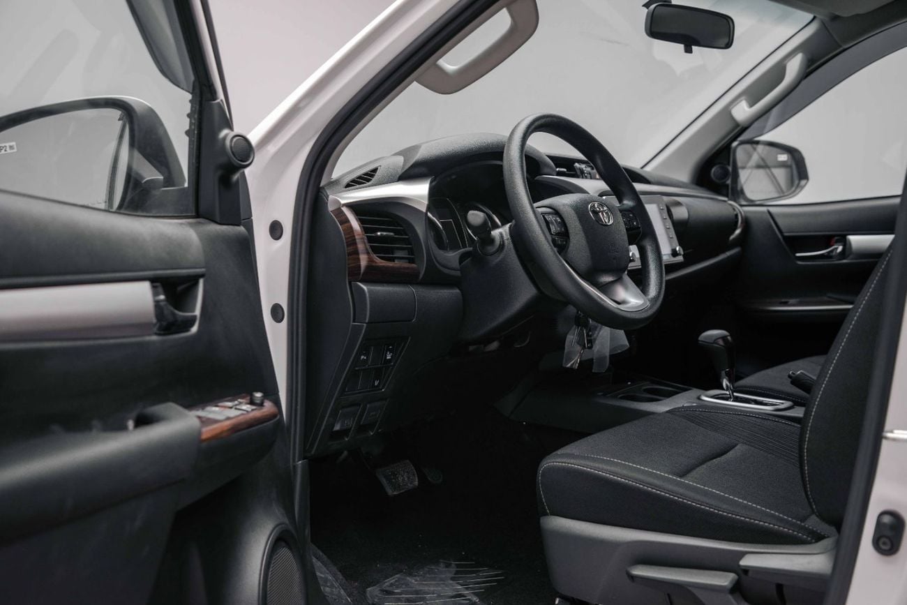 Toyota Hilux SR5 2.8L - Platinum White Inside Black | Export Only