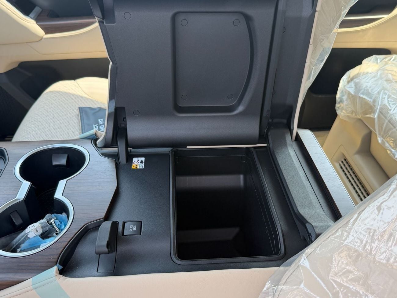 Toyota Land Cruiser VX HYBRID 2025