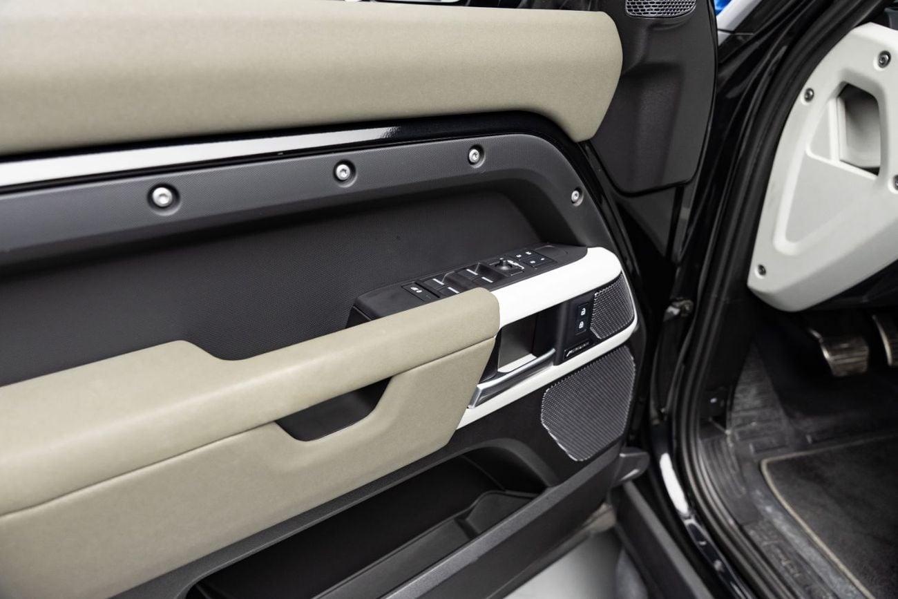 Land Rover Defender 110 SE P300 BUY NOW, PAY 2027 | THE BLACKLINE STANDARD | 2028 Al Tayer Warranty, GCC