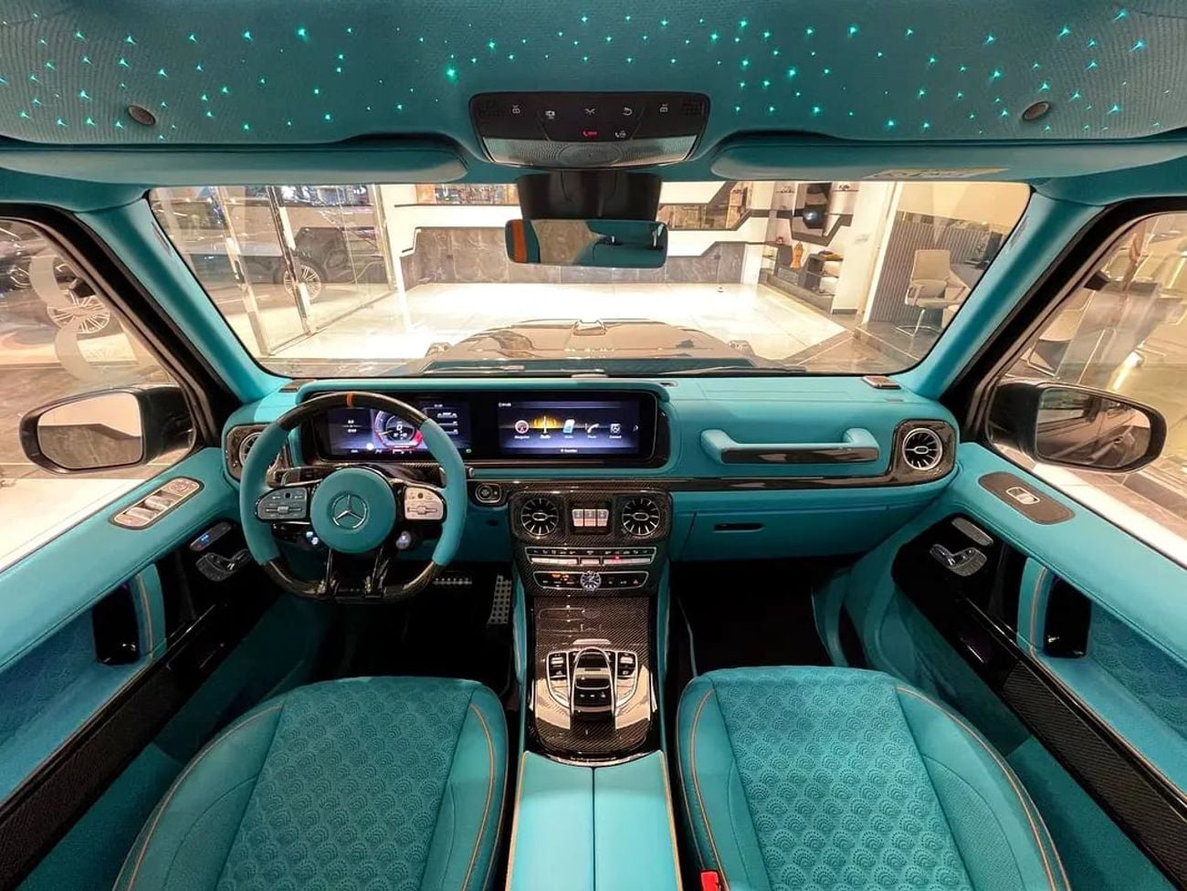 Mercedes Benz G63 AMG MRCEDES BENZ G63 / / ONLY 13000 KM / BRABUS G800 / SPECIAL COLOR / FULL CARBON FIBER