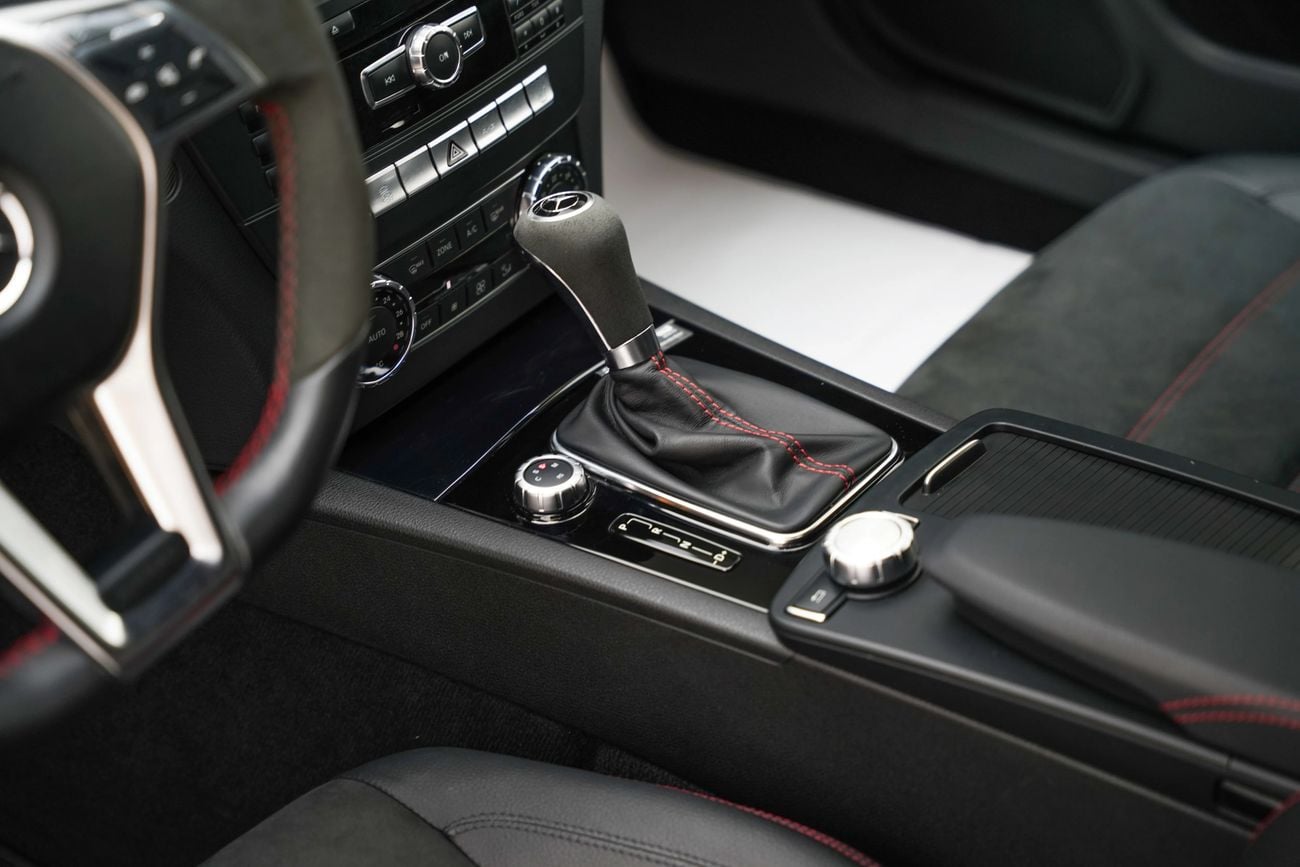 Mercedes Benz C63 AMG