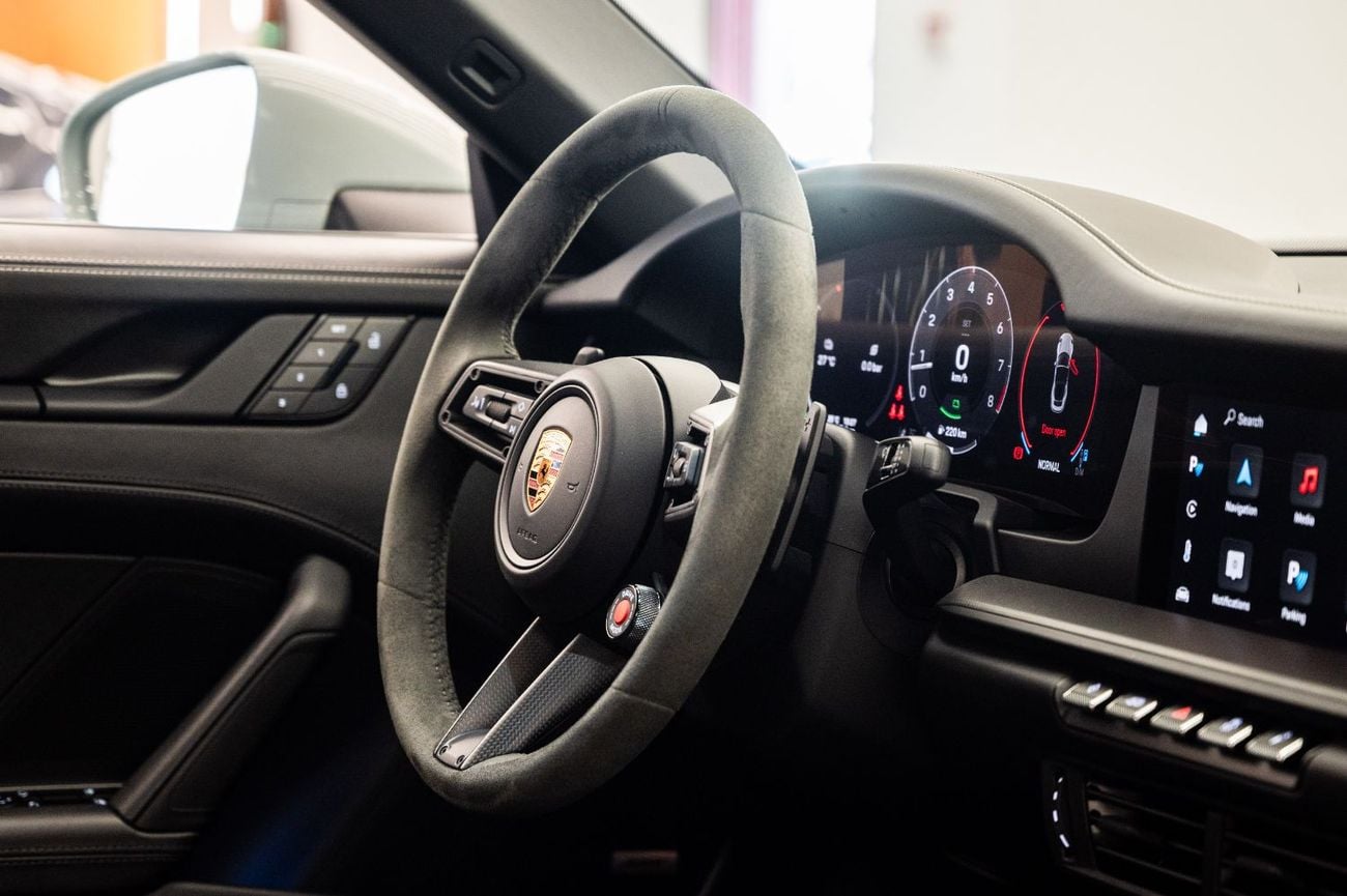 Porsche 911 TARGA 4GTS GCC Specs | Warranty | As Brand New Condition