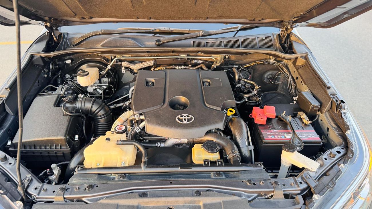 Toyota Hilux DOUBLE CABIN | MODIFIED TO REVO | 2.8L DIESEL ENGINE | AUTOMATIC TRANSMISSION | 4WD | RHD