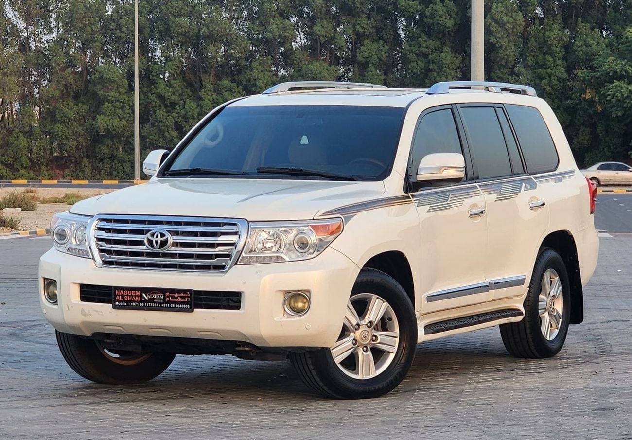 Toyota Land Cruiser GXR V8