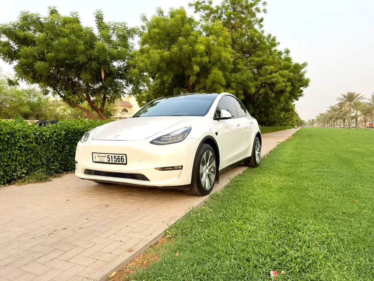 Tesla Model Y LONG RANGE - American Specs ADNOC PASS Cetficate