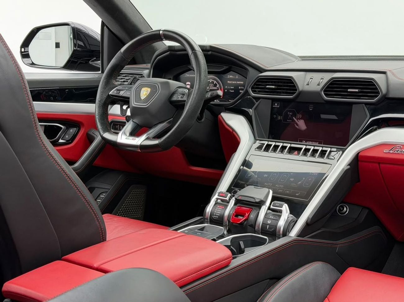 Lamborghini Urus STANDARD