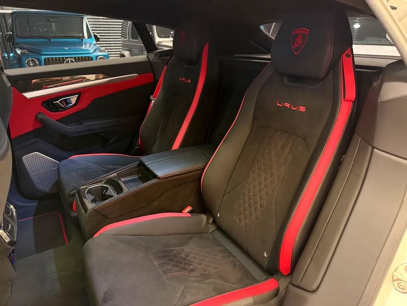 لامبورغيني اوروس S | Japanese Specs | Pristine Condition