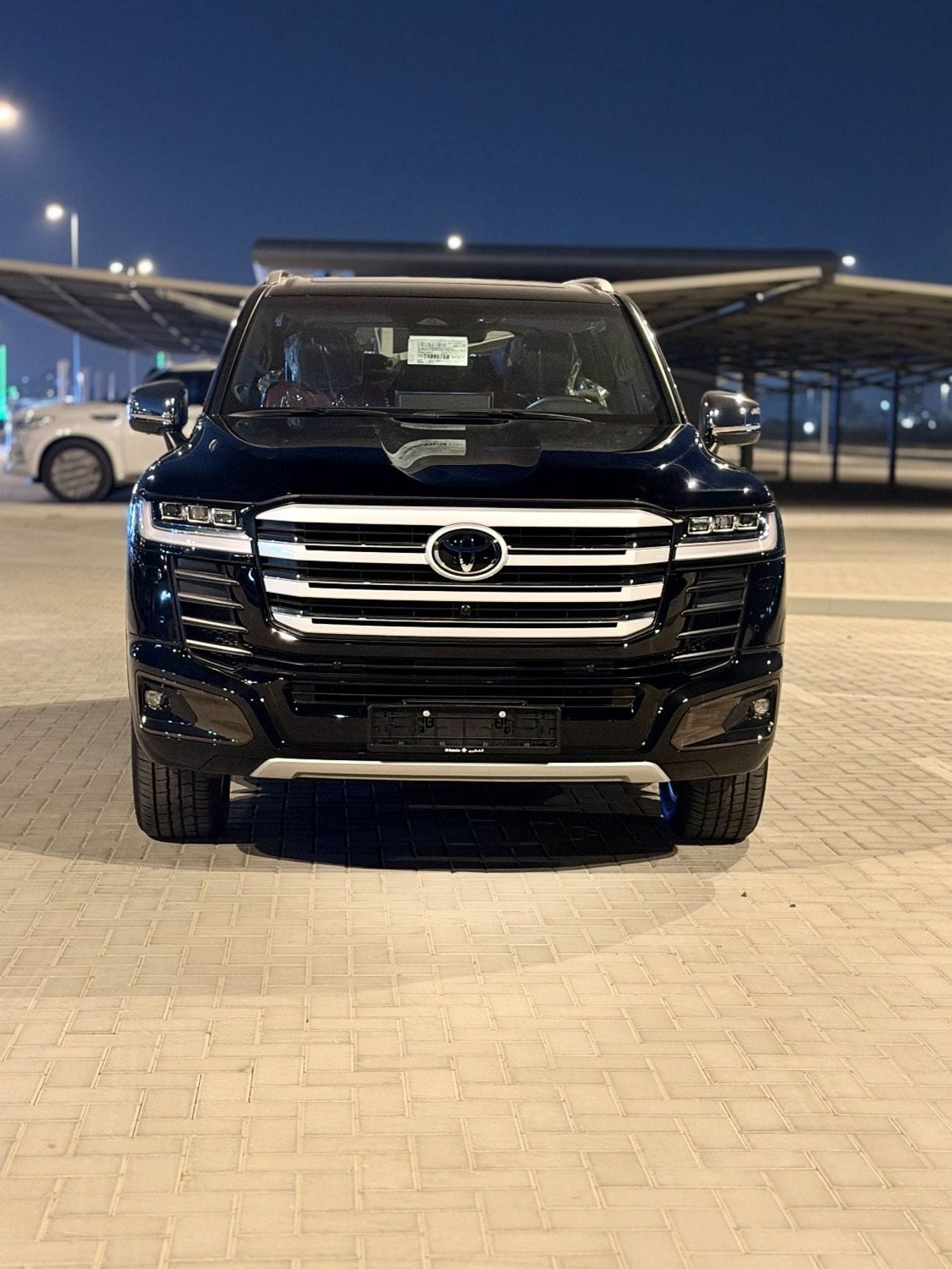 Toyota Land Cruiser VXR TOYOTA LAND CRUISER 3.5 HYBIRD TWIN-TURBO