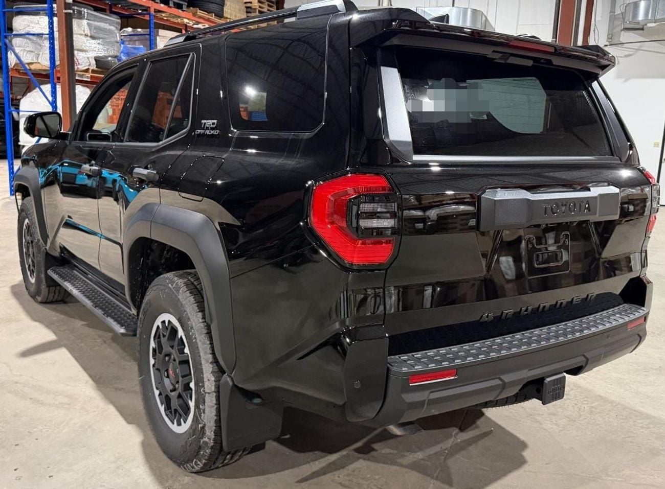 تويوتا فور رنر TRD OFFROAD PREMIUM بنزين TRD OFFROAD PREMIUM 5-Str