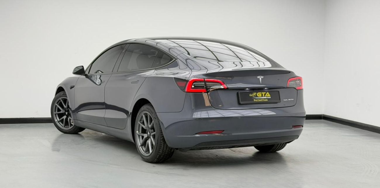 Tesla Model 3 LONG RANGE