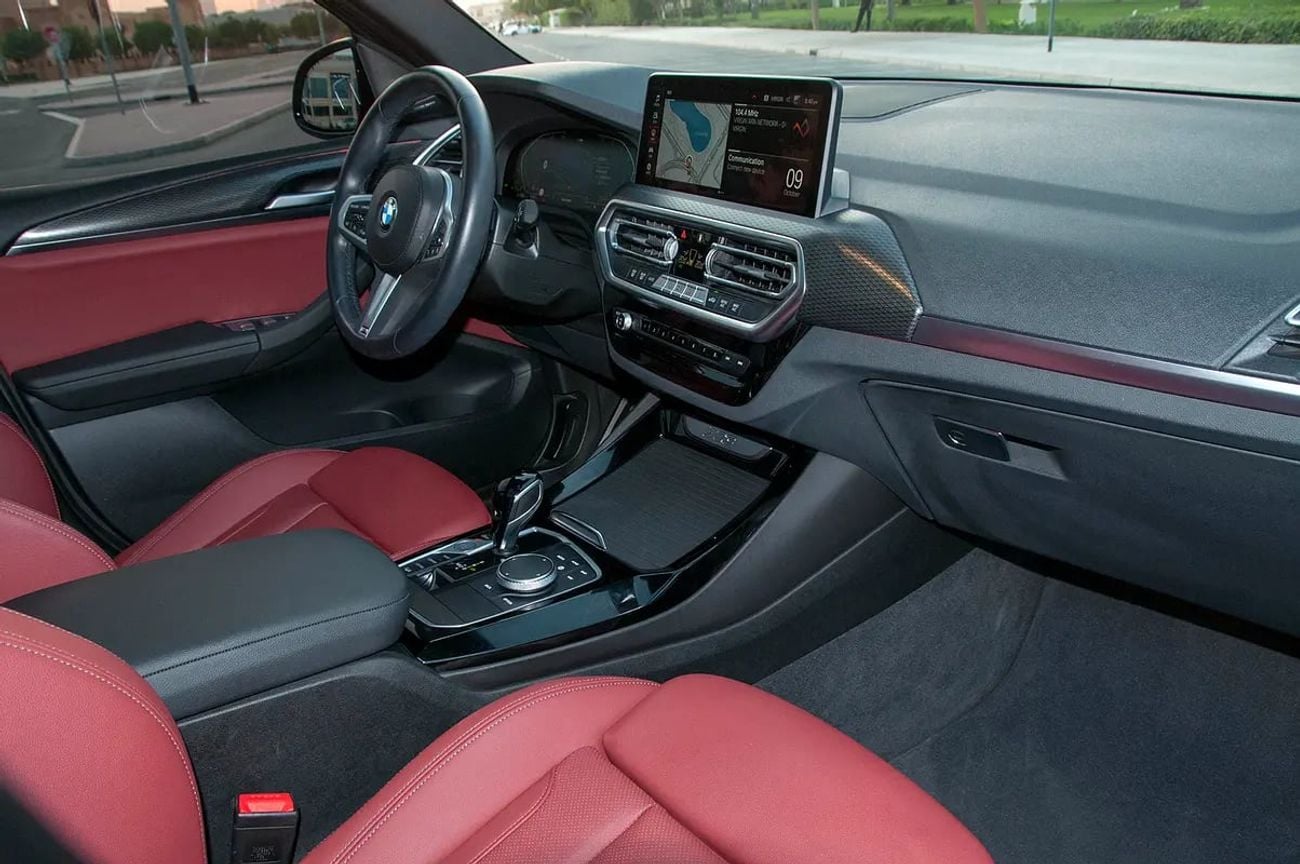 BMW X3 XDRIVE 30i M SPORT | GCC Specs | AGMC Service Contract And Warranty - 24/11/