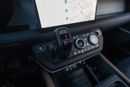 Land Rover Defender 90 X-DYNAMIC SE P300 Land Rover Defender 90 X-Dynamic SE P300 2024 GCC | Agency Warranty