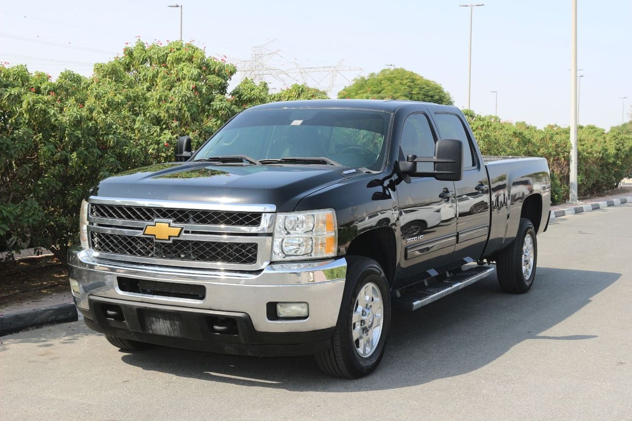 Chevrolet Silverado 3500 EXT/CAB Model 2013 Gulf space
