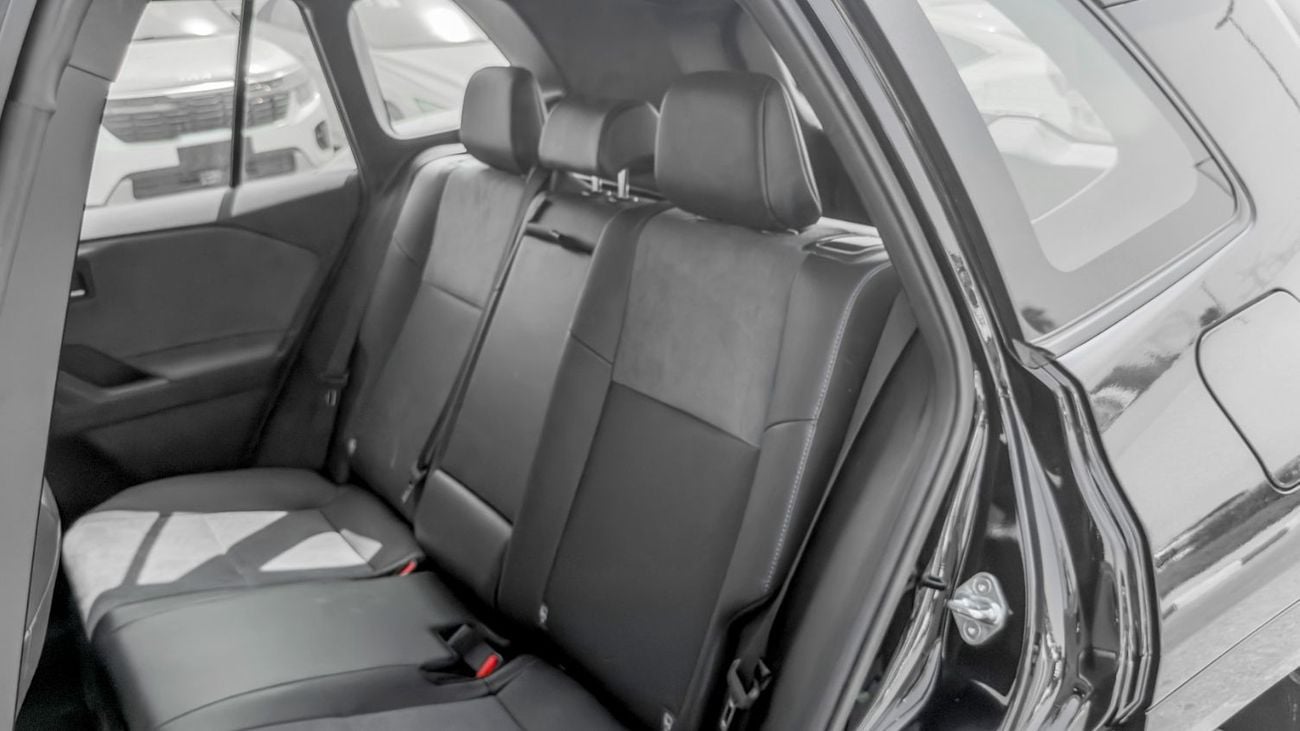 Toyota RAV4 XSE HEV 2026 Rav4 XSE 2.5L AT Hybrid (Black-Black)