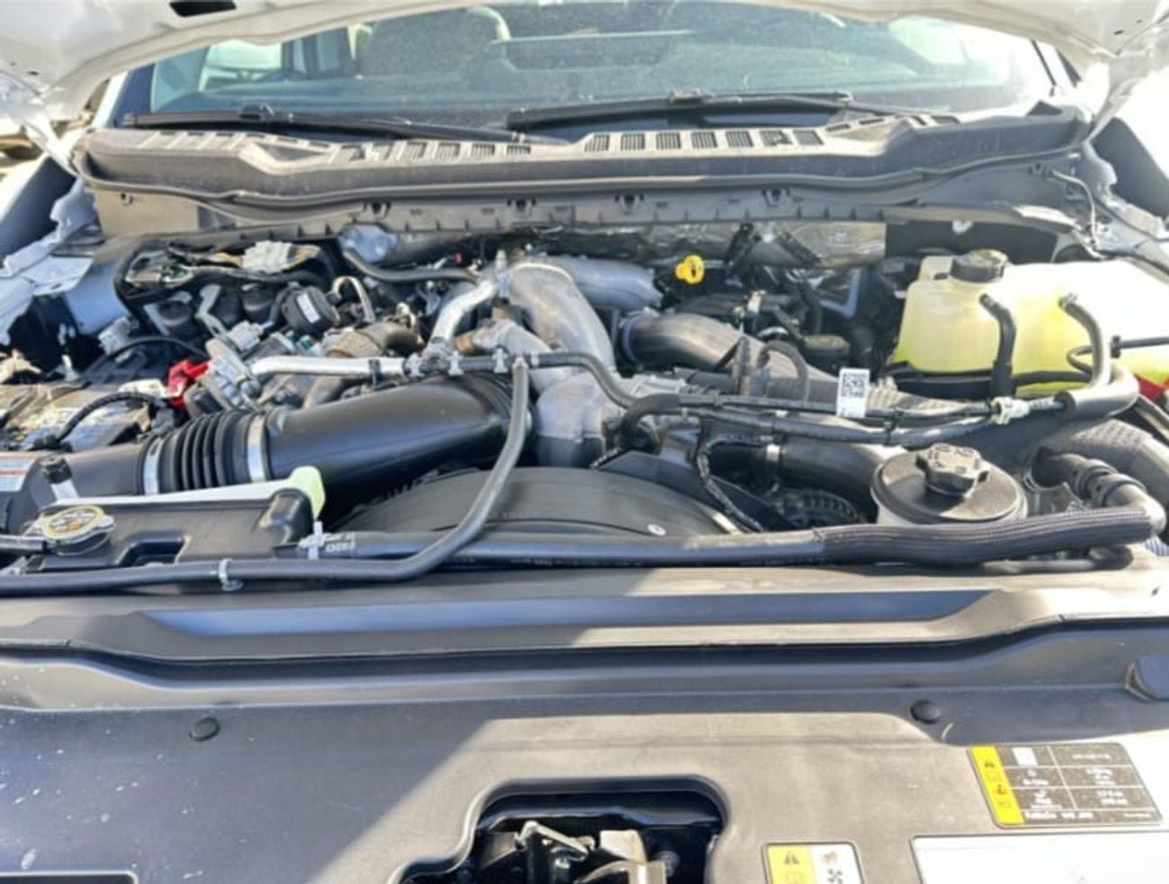 Ford F-550 HEAVY DUTY 6.7L DIESEL DUAL TANK